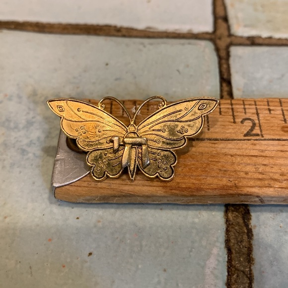Vintage Gold Metal Butterfly Brooch with Chai Letter - Picture 4 of 5